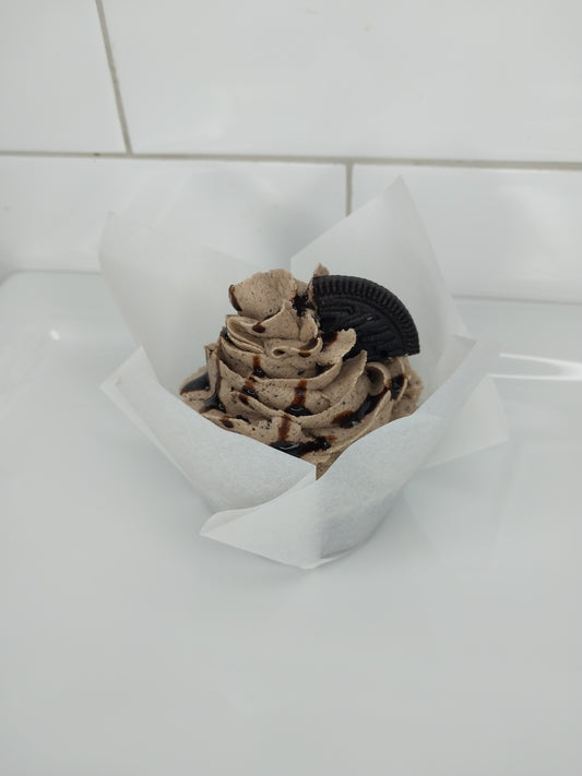 Cookies N' Creme Cupcake