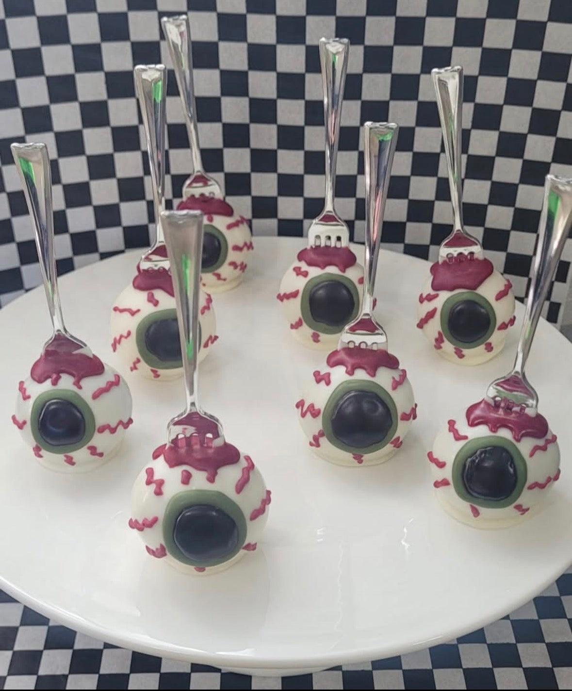 Halloween Eye Ball Cake Pops