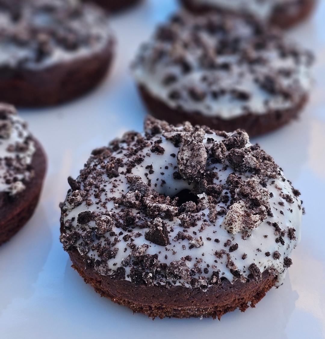 Cookies N Creme Donuts - 3 Pack